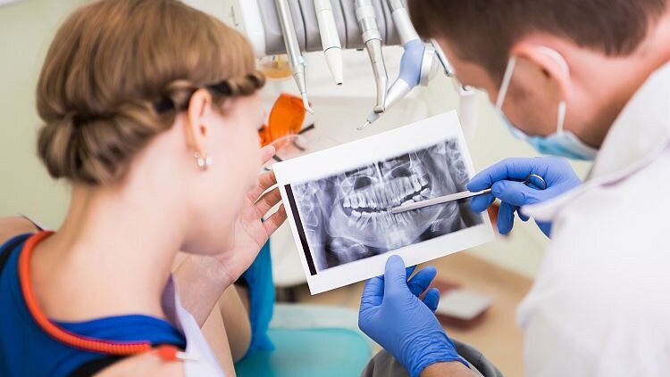 NZa en inspectie controleren op fraude met röntgenfoto’s bij kinderen