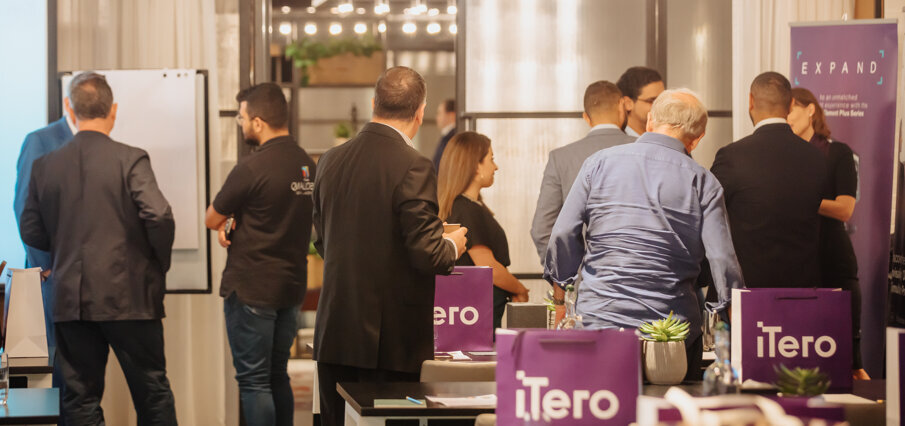 Specialised workshops on digital workflows with intra-oral scanning