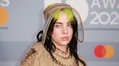 Estrelas e influenciadores estão transformando cliques em casos alinhadores transparentes