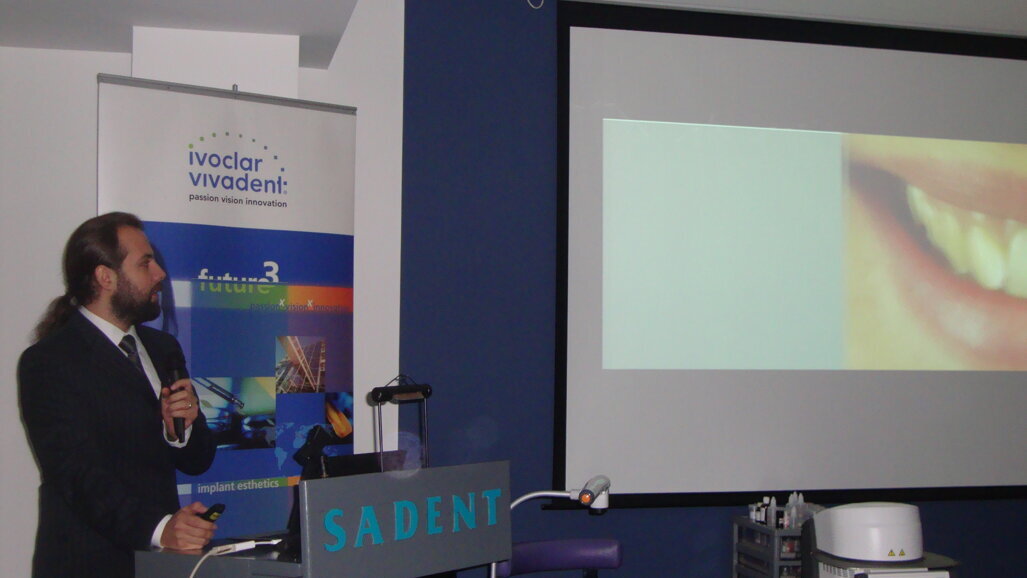 Νέοι τρόποι για την επίλυση των προβλημάτων στην κατασκευή αποκαταστάσεων επί εμφυτευμάτων