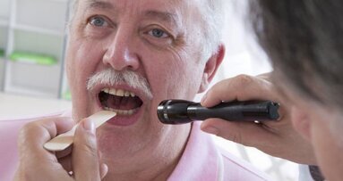 A persistência de infecções por HPV oral em homens aumenta com a idade