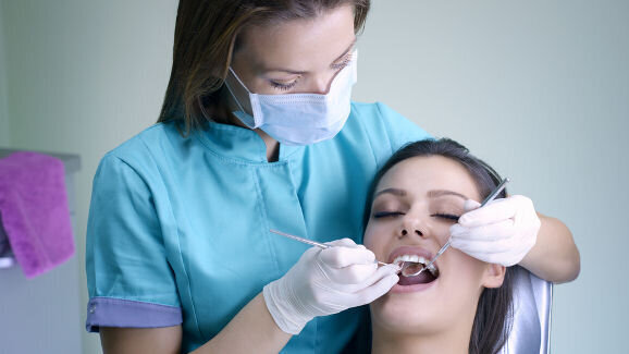 Dental care professionals suitable for performing oral screenings