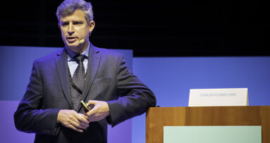 Interview at the EAS congress: Dr Flores Mir talks about the orthodontic patient’s treatment journey