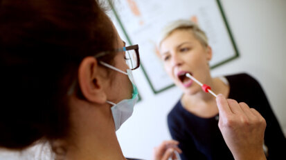 Corona-Nachweis mithilfe von Speicheltest Corona-Nachweis mithilfe von Speicheltest