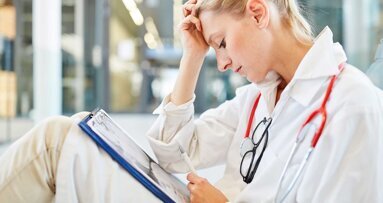 ÖÄK fordert Vollzeitprämien und steuerfreie Überstunden für Spitalsärzte