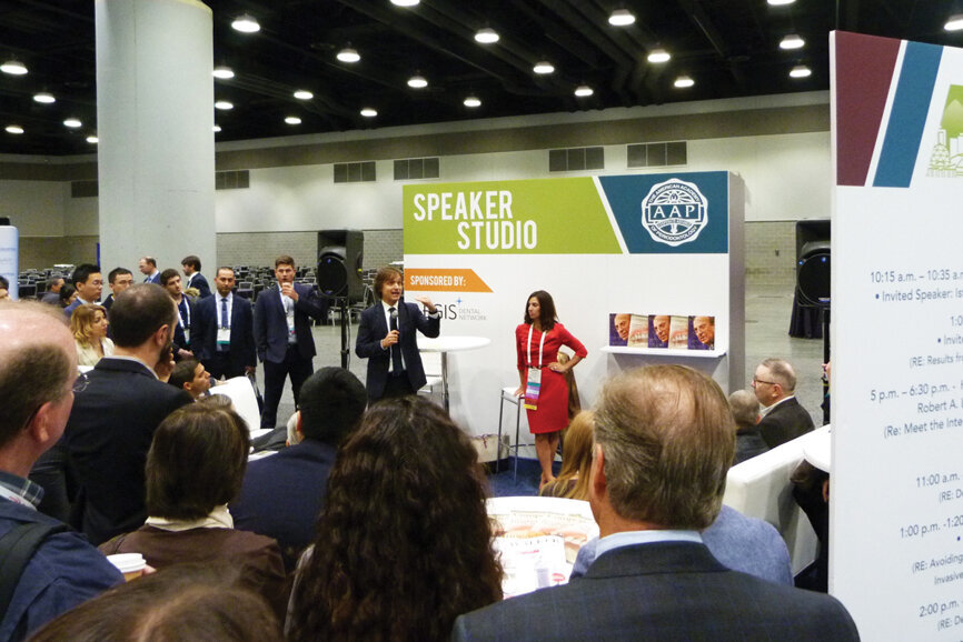 Dr. Istvan Urban answers questions following his session, ‘Predictable Vertical Ridge Augmentation,’ in the SpeakerStudio. (Photo: Sierra Rendon/DTA)