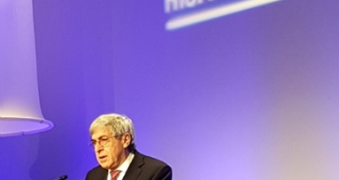 Henry Schein recibe premio de la Hispanic Dental Association