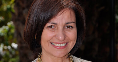 Igiene orale e anziani. La polmonite che arriva dai denti “sporchi”