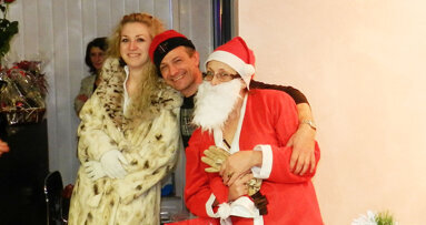 Дядо Коледа е зъболекар?