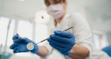 İngiltere’de Diş Tedavisi için 3 Yıl Sonraya Randevu