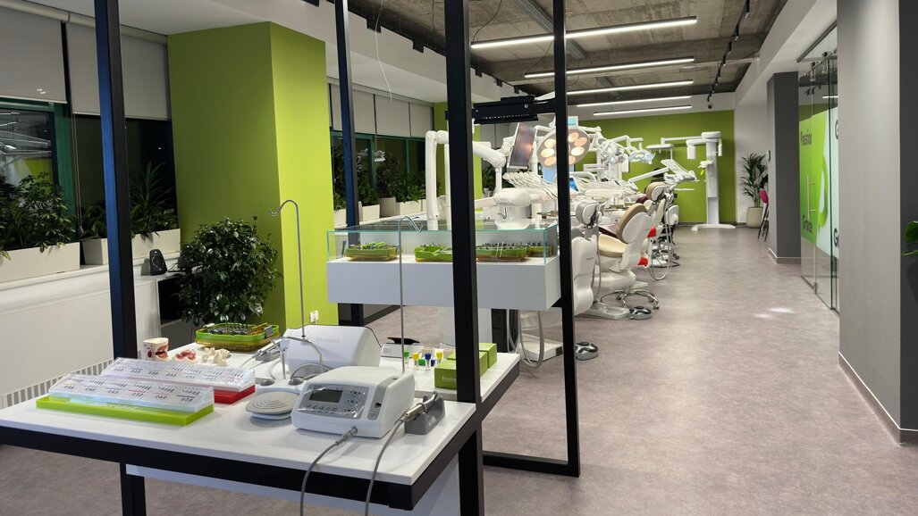 GURSK inaugurează Cabinetul Stomatologic al Viitorului în București