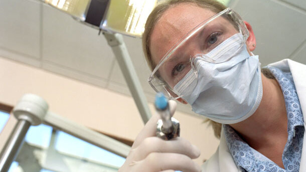 Synthetische botvervanger maakt extra ingreep overbodig