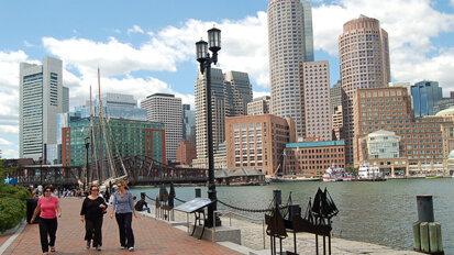 AACD offers dental students the chance to attend scientific session for free