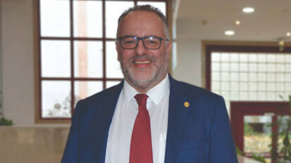 “A educação desempenha um papel vital na formação de profissionais de saúde”