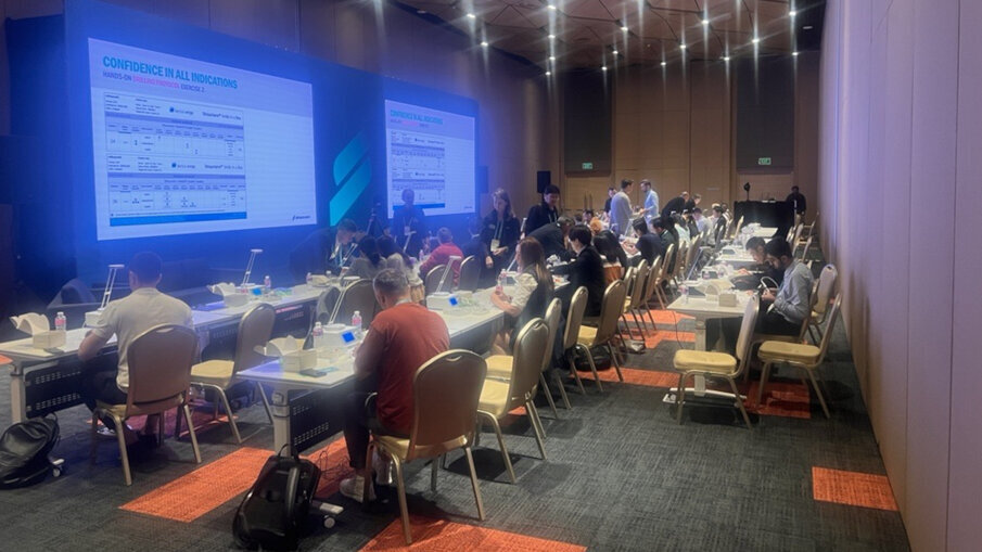 Straumann hands-on course on confidence in all indications by Algirdas Puisys and Eirik Aasland Salvesen. 