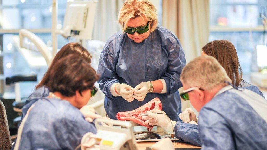 Konferencja naukowa dla implantologów Meet the Master 7