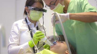 Nuestra mano derecha