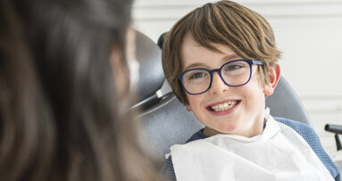 Ivoclar präsentiert Webinar und Whitepaper zum Thema Fissurenversiegelung bei Kindern