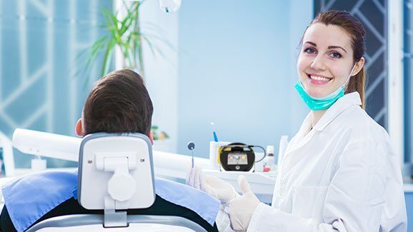 Пет причини да заместите електрохирургичния апарат с диоден лазер