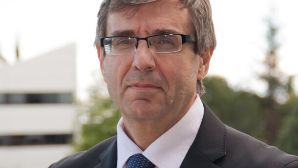 Implantes dentales: Importancia del mantenimiento en la prevención de las enfermedades periimplantarias.