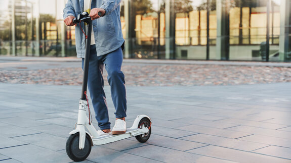 Immer mehr E-Scooter-Unfälle: DGMKG warnt vor schweren Gesichtsverletzungen