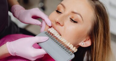 Digital tools to improve shade selection