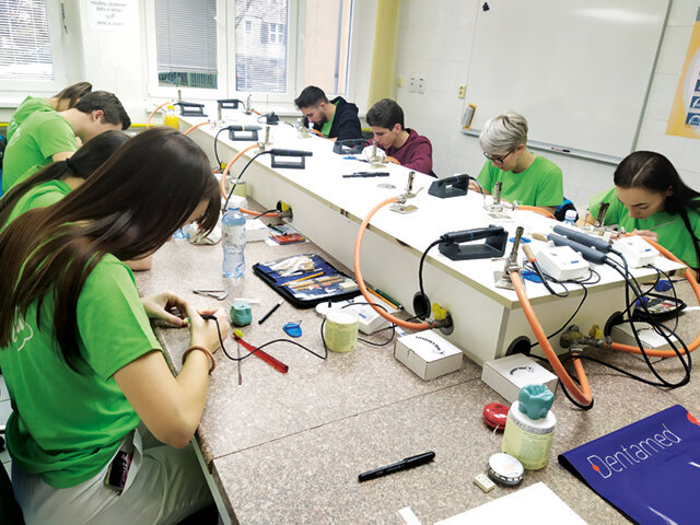 Druhá část soutěže - modelace z vosku