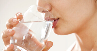 Hydrogel reservoir delivers artificial saliva to relieve xerostomia