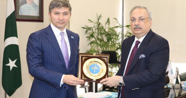 Kazakh ambassador visits PMDC to strengthen medical and dental education ties