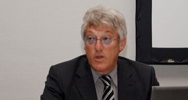 W&H erleuchtet Zahnmedizin mit LED+