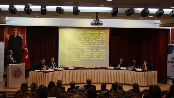 Diş Hekimliğinin Hukuki Boyutları Ele Alındı