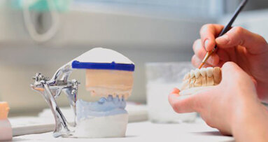 L’Associazione australiana dell’industria dentale chiede norme più rigorose per i prodotti di laboratorio