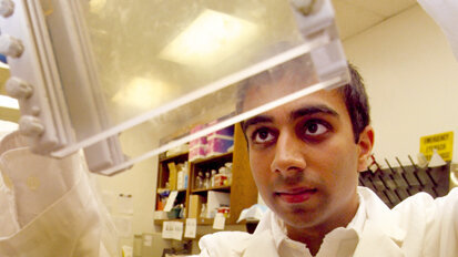 Blue lights stop oral tumours growing