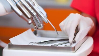 印尼牙科技师暂缓一口气