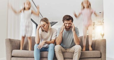 Niedriges Einkommen und Elternschaft beeinflussen Zufriedenheit der Deutschen