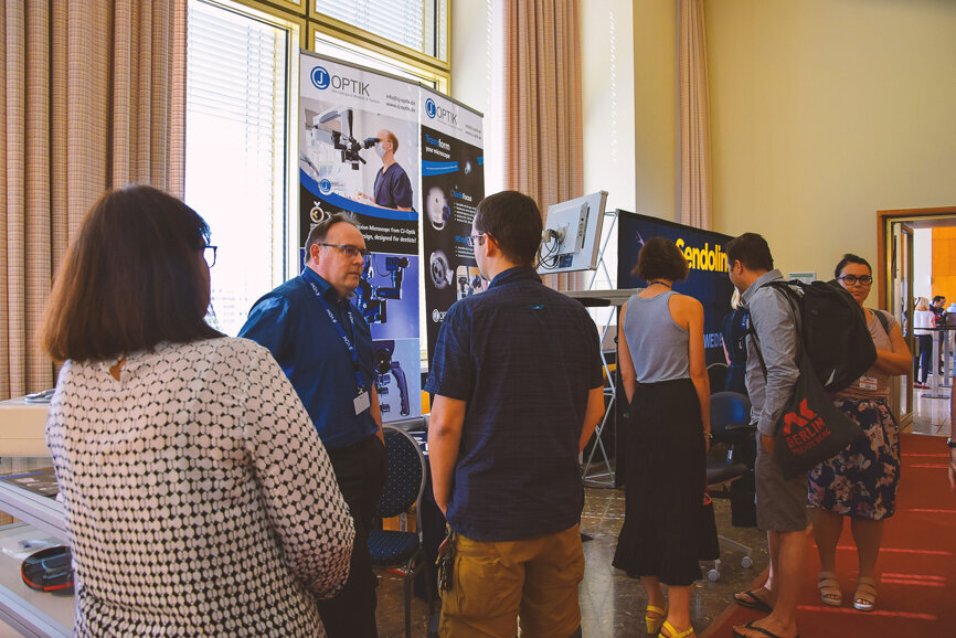 CJ Optik and Sendoline booth.