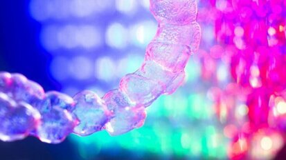 科学家分析隐形矫正器上的细菌