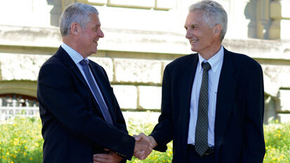 Prof. Dr. Christian Leumann ist neuer Rektor der Universität Bern Prof. Dr. Christian Leumann ist neuer Rektor der Universität Bern