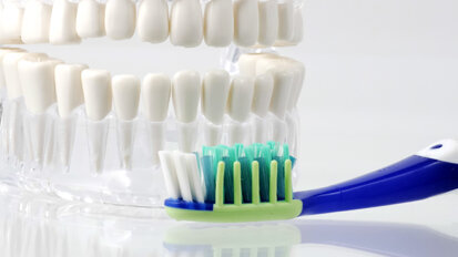 California dentists urge public to commit to oral health in New Year California dentists urge public to commit to oral health in New Year