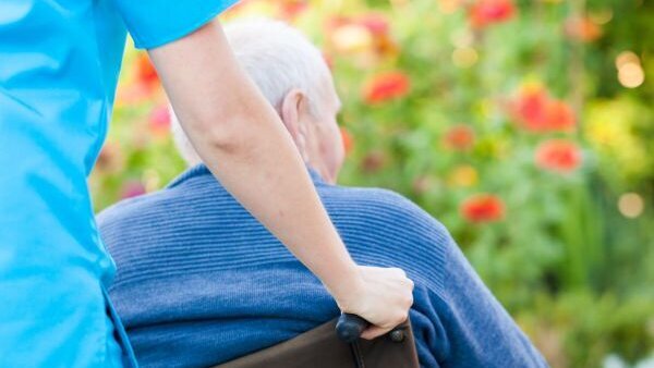 Parodontitis versnelt cognitieve achteruitgang bij Alzheimer