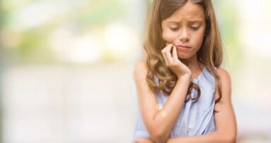 Управление на началните кариесни лезии при деца с Curodont Repair Fluoride Plus