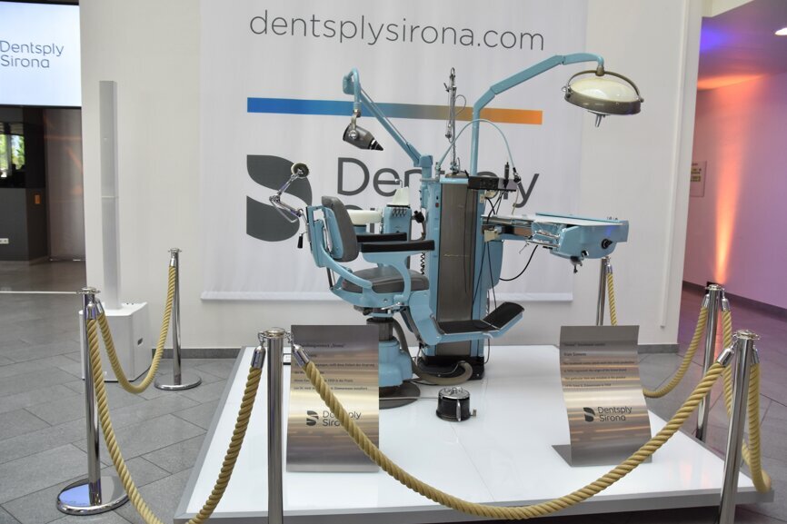 Unit “Sirona” by Siemens from 1956 (Photograph: Oemus Media AG)