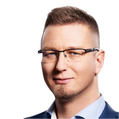 Dr Bartłomiej Karaś