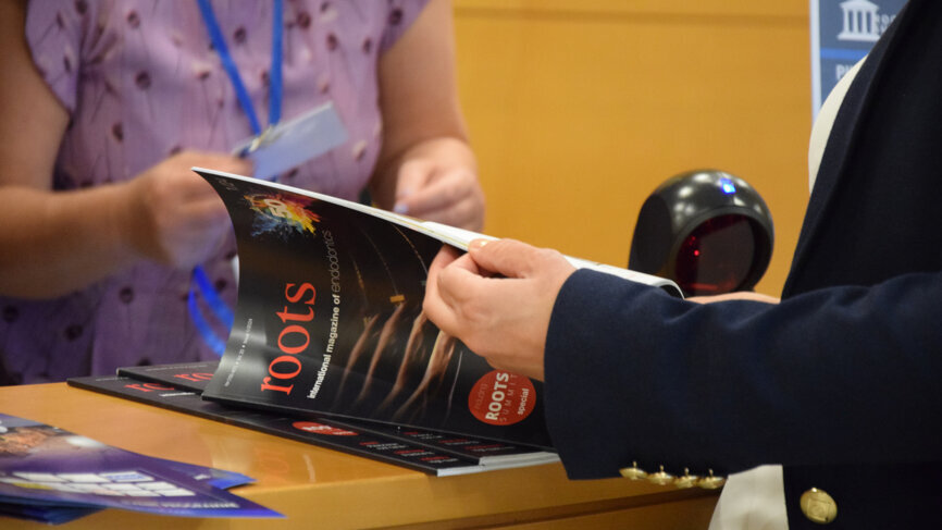 The most current issue of roots magazine, including a ROOTS SUMMIT special highlighting the programme, lecture abstracts, speaker bios and interviews, was available to attendees at the event.