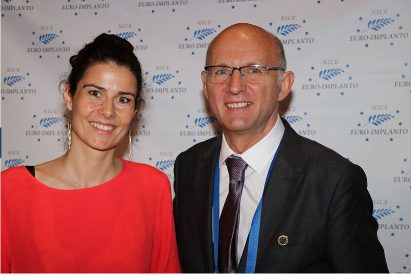 Drs Lambert (gauche) et Petitbois à l'Euro Implanto (Photo Philippe Alibert)