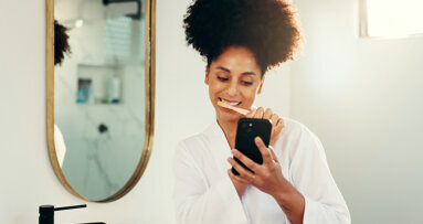 Mobile app for at-home dental screening exhibits both benefits and shortcomings