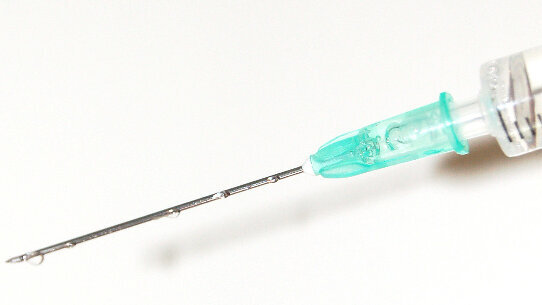 Mniej bolesne zastrzyki w gabinecie dentystycznym