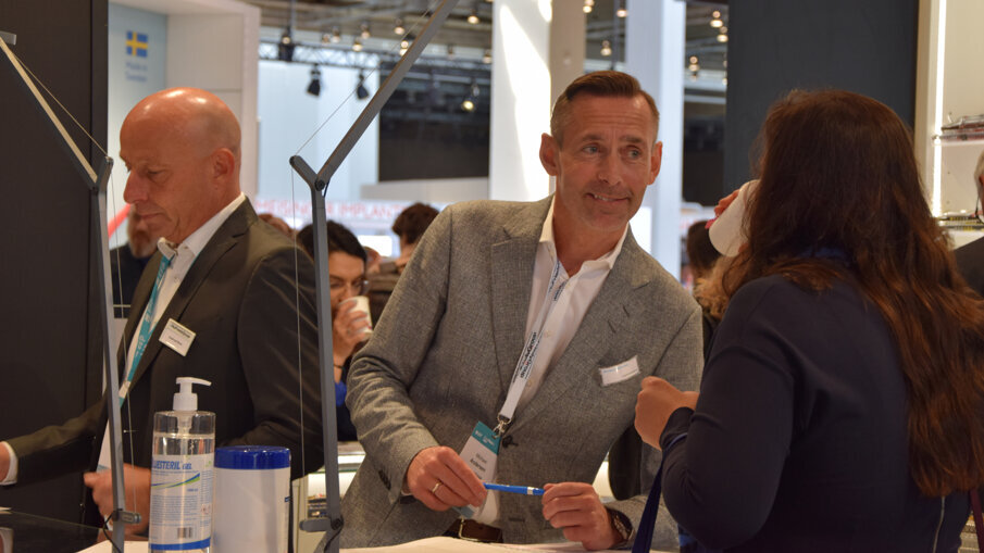 Hu-Friedy booth C2.06 at EuroPerio10.