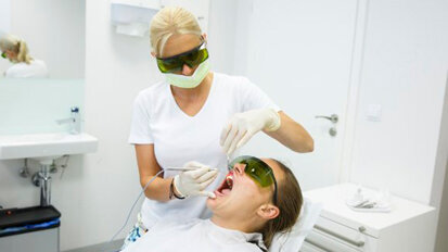 Simulazioni al computer mostrano l’efficacia del laser nel combattere i batteri