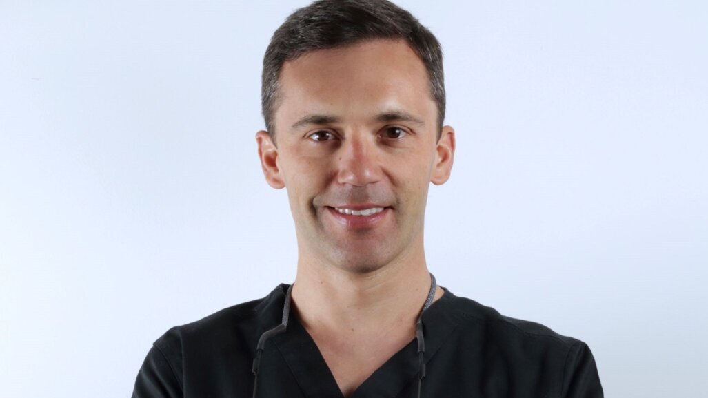 “Na medicina dentária devemos acostumar-nos à ideia de nunca parar de estudar”